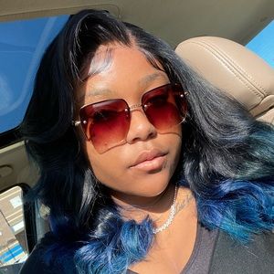 Meet your Posher, Laila